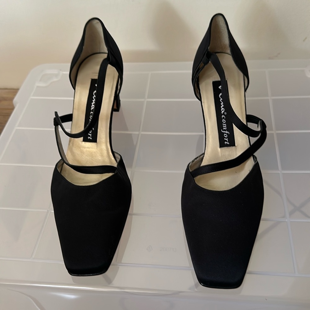 Nina comfort 2 inch kitten heels